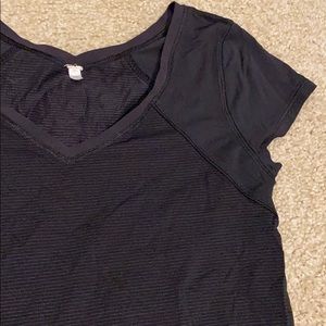 Lulu short sleeve workout top